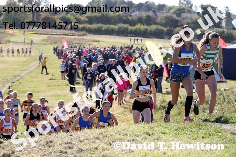 Womens under-17s Start Fitness NEH, Wrekenton. Photo:  David T. Hewitson/Sports for All Pics